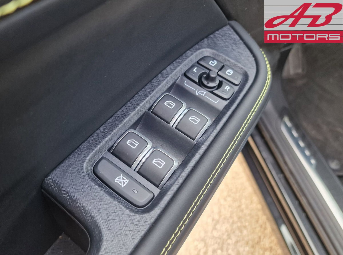 Lynk & Co 01 01 1.5 td phev Core auto (20)