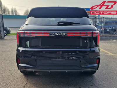 Lynk & Co 01 01 1.5 td phev Core auto (6)