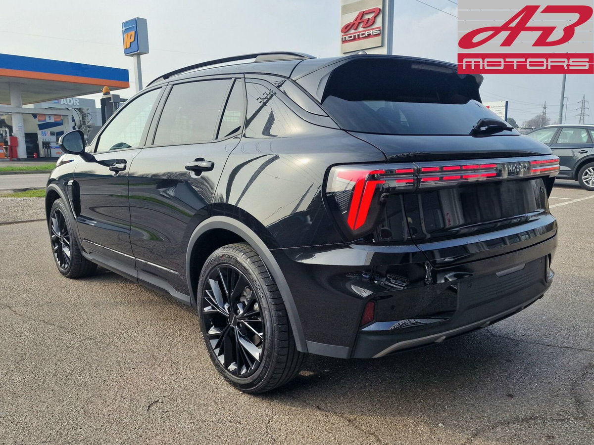 Lynk & Co 01 01 1.5 td phev Core auto (7)