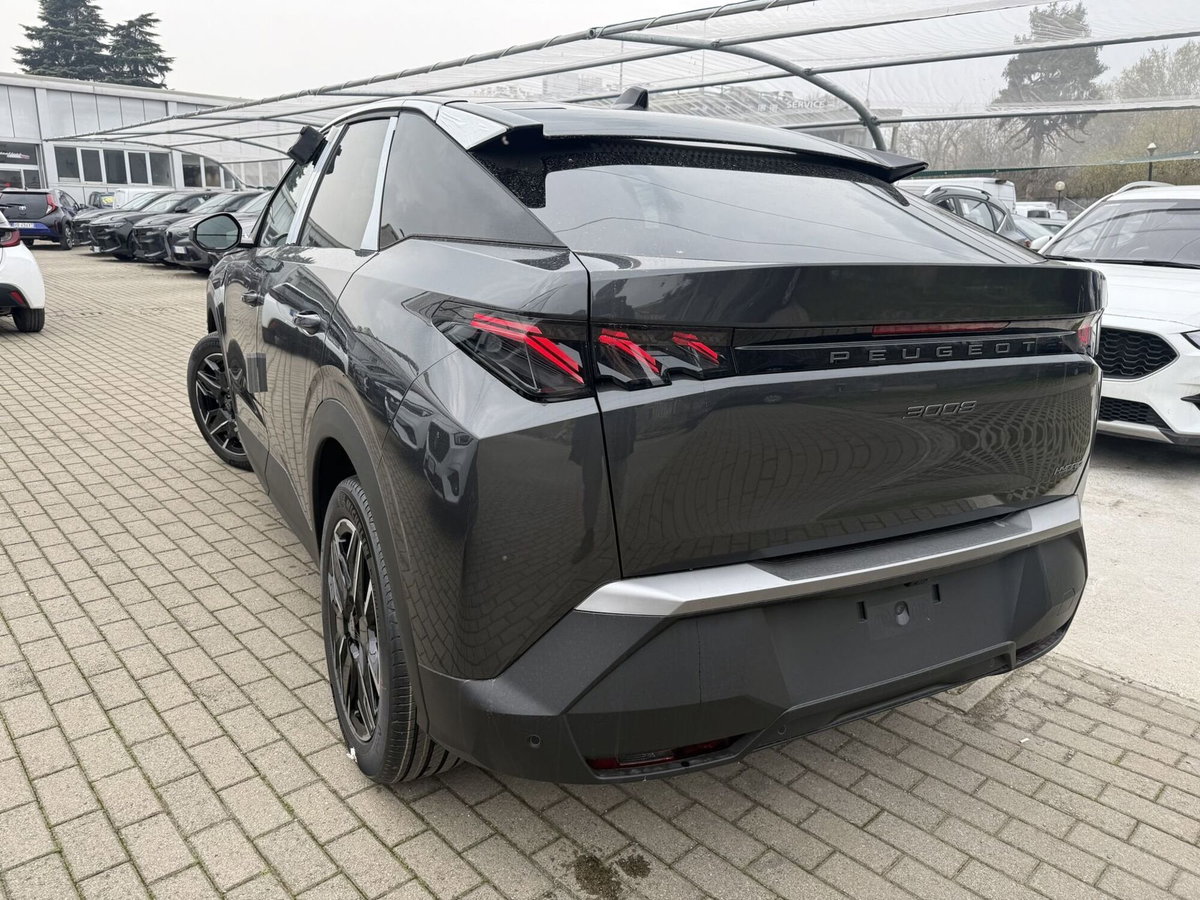 Peugeot 3008 1.2 hybrid GT Exclusive 145cv e-dcs6 (6)
