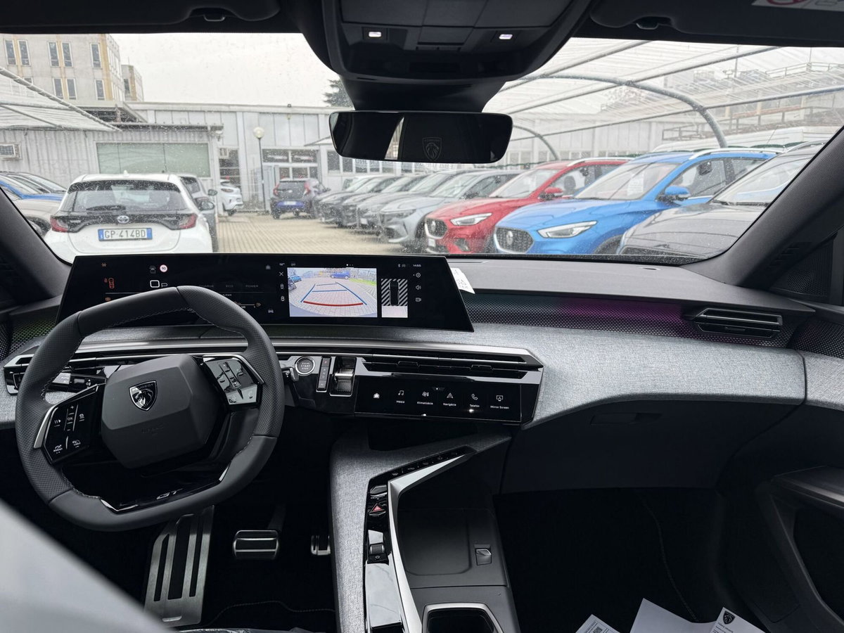 Peugeot 3008 1.2 hybrid GT Exclusive 145cv e-dcs6 (9)