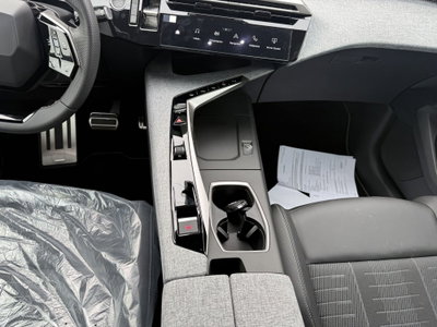 Peugeot 3008 73 kWh GT (12)
