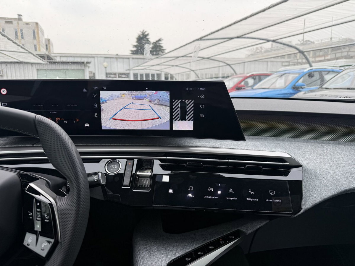 Peugeot 3008 73 kWh GT (13)