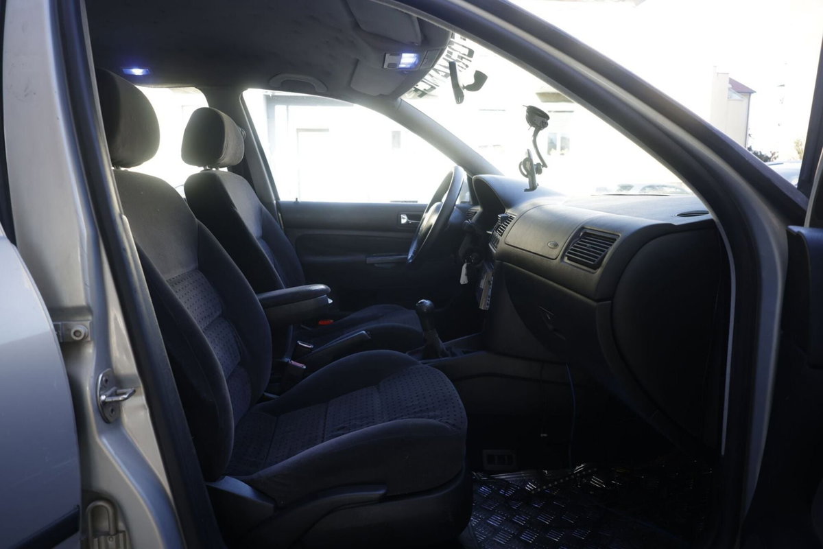 Volkswagen Golf 1.6 cat 5 porte Highline (10)