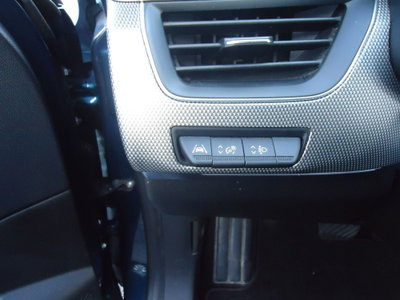 Renault Arkana Hybrid E-Tech 145 CV Techno (12)