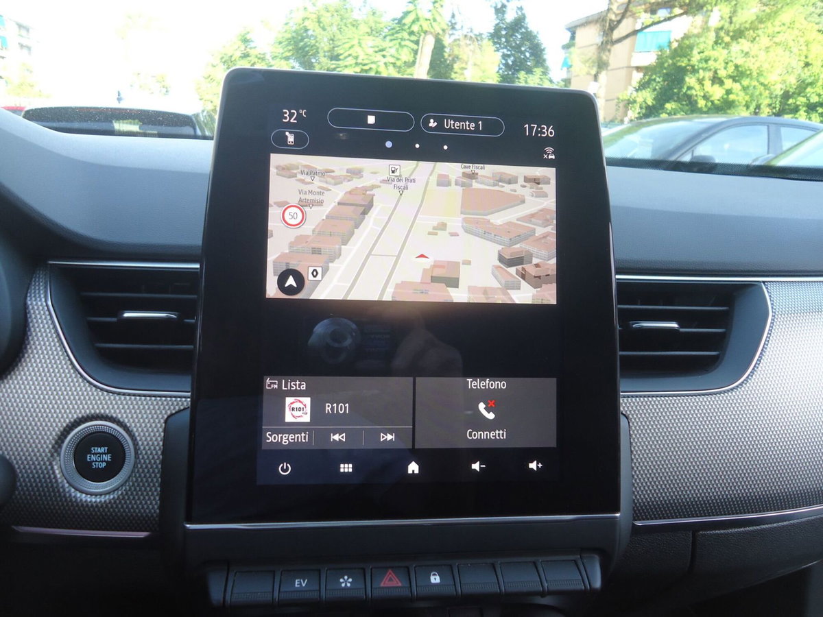 Renault Arkana Hybrid E-Tech 145 CV Techno (15)