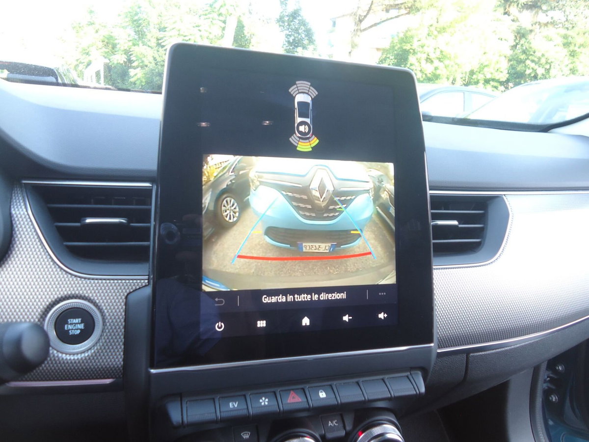 Renault Arkana Hybrid E-Tech 145 CV Techno (16)