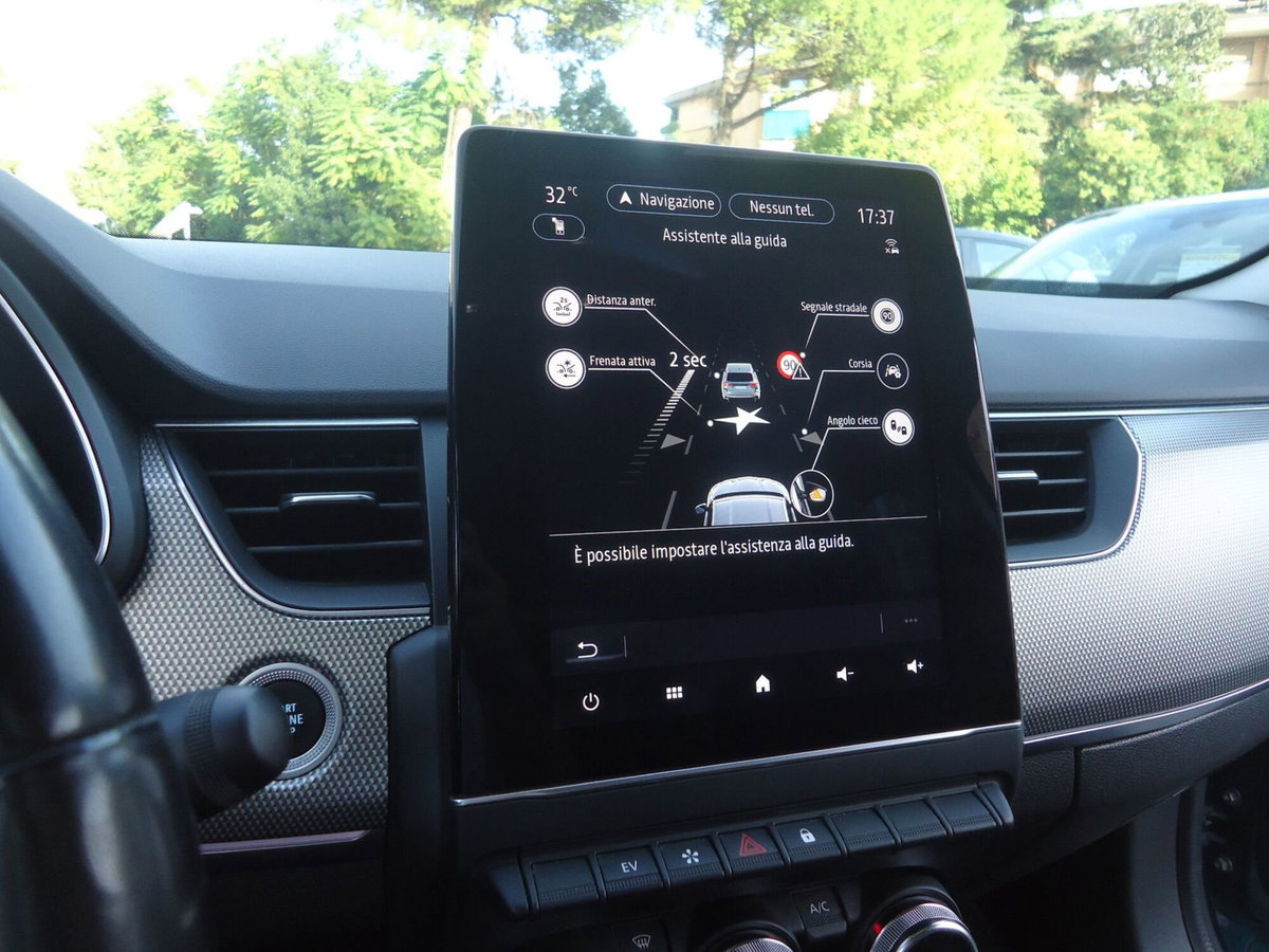 Renault Arkana Hybrid E-Tech 145 CV Techno (17)