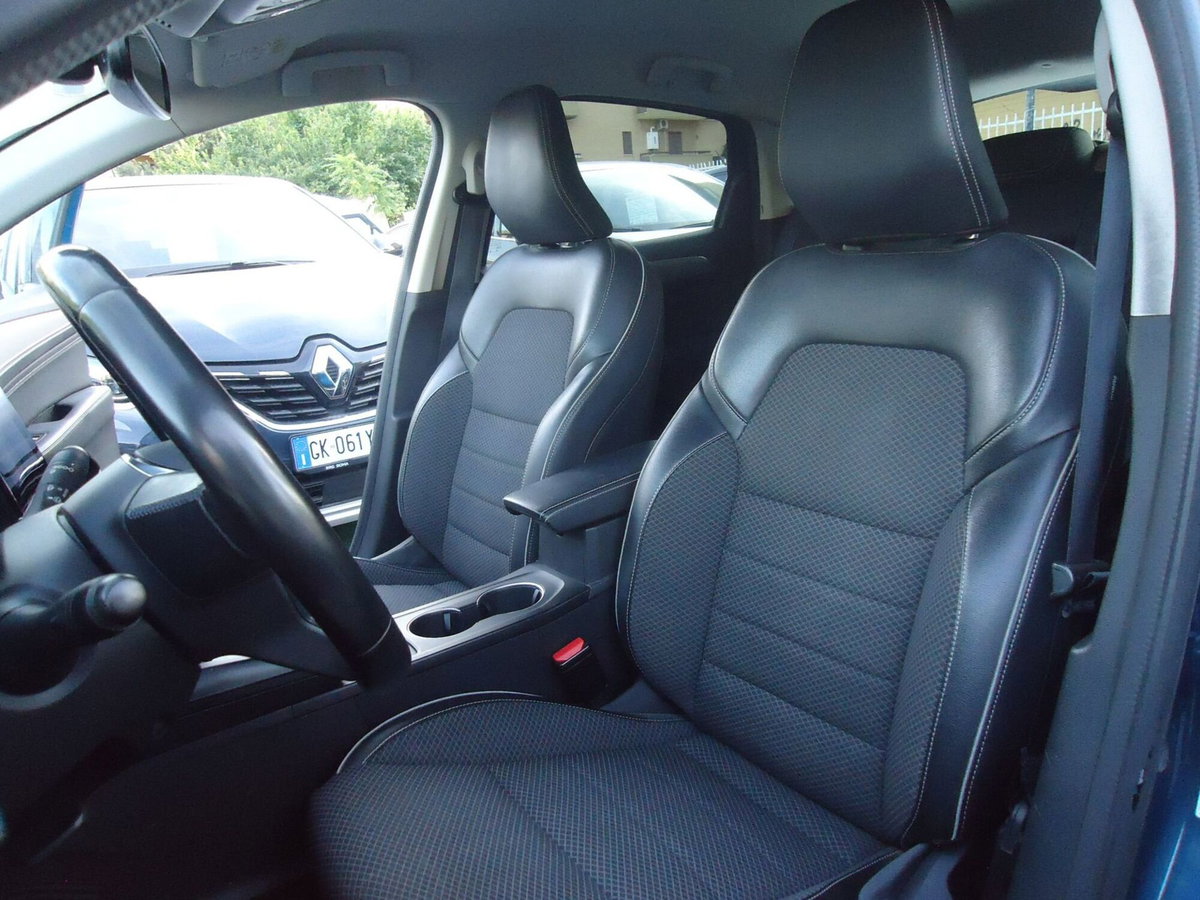 Renault Arkana Hybrid E-Tech 145 CV Techno (6)