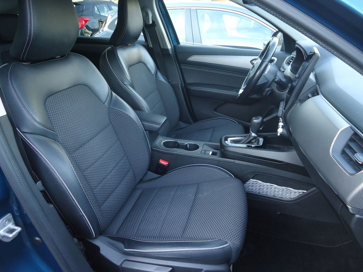 Renault Arkana Hybrid E-Tech 145 CV Techno (7)