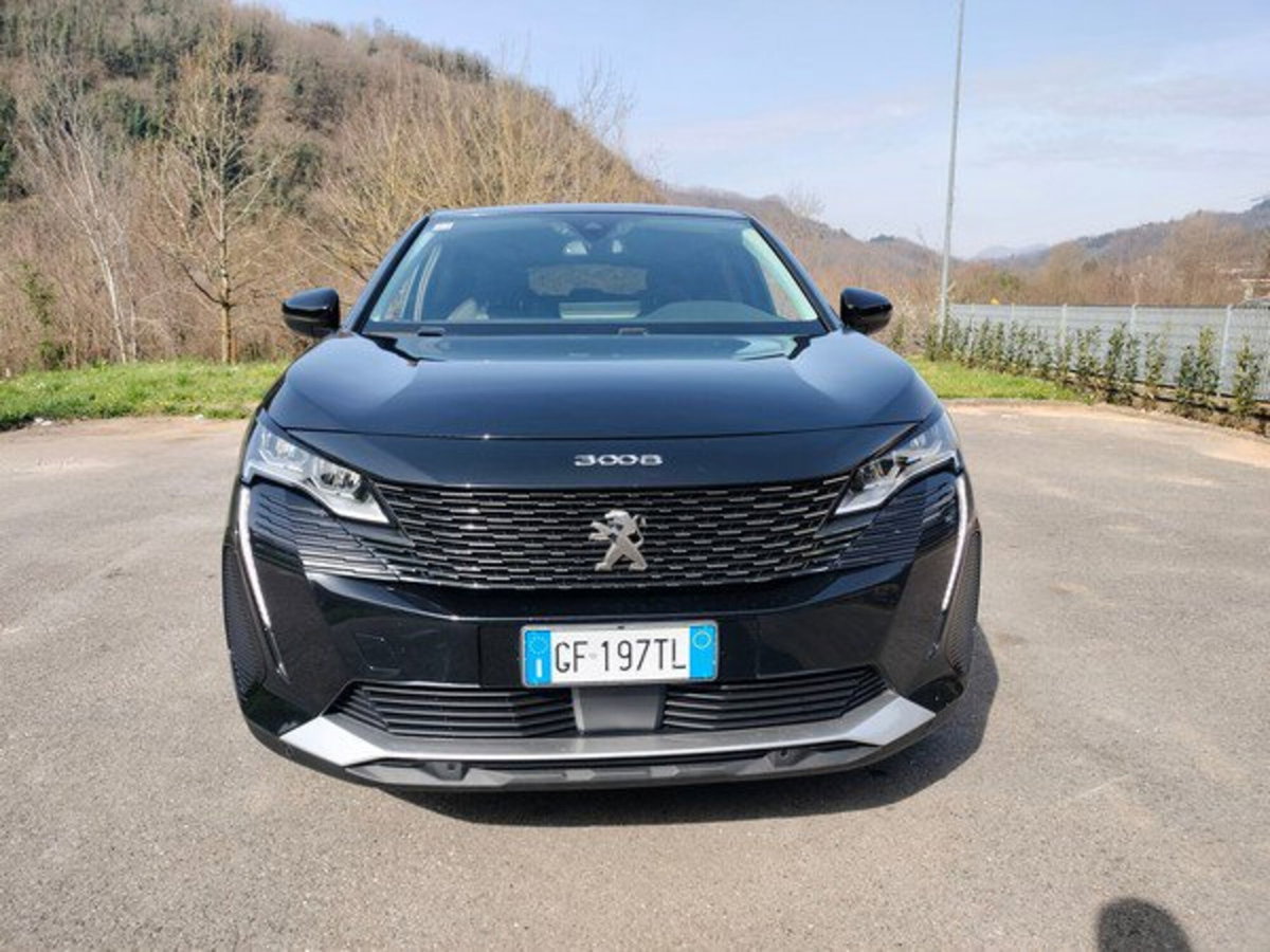 Peugeot 3008 BlueHDi 130 S&S EAT8 Allure (2)