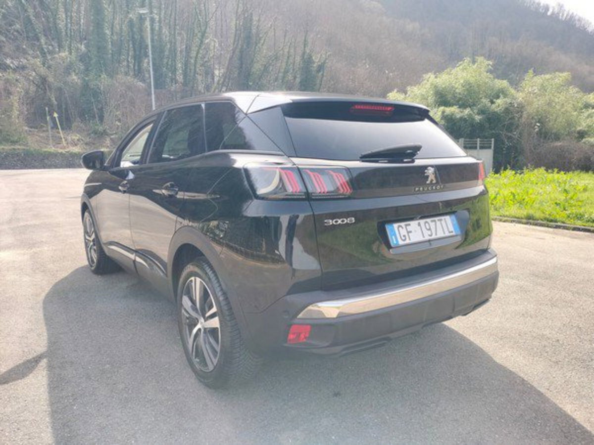 Peugeot 3008 BlueHDi 130 S&S EAT8 Allure (8)