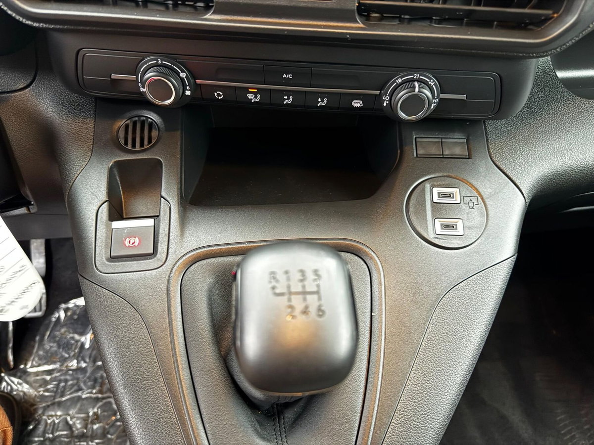 Fiat Doblò Furgone van 1.5 bluehdi 100cv CH1 (14)