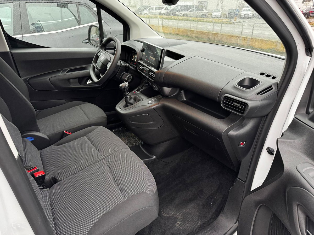 Fiat Doblò Furgone van 1.5 bluehdi 100cv CH1 (19)
