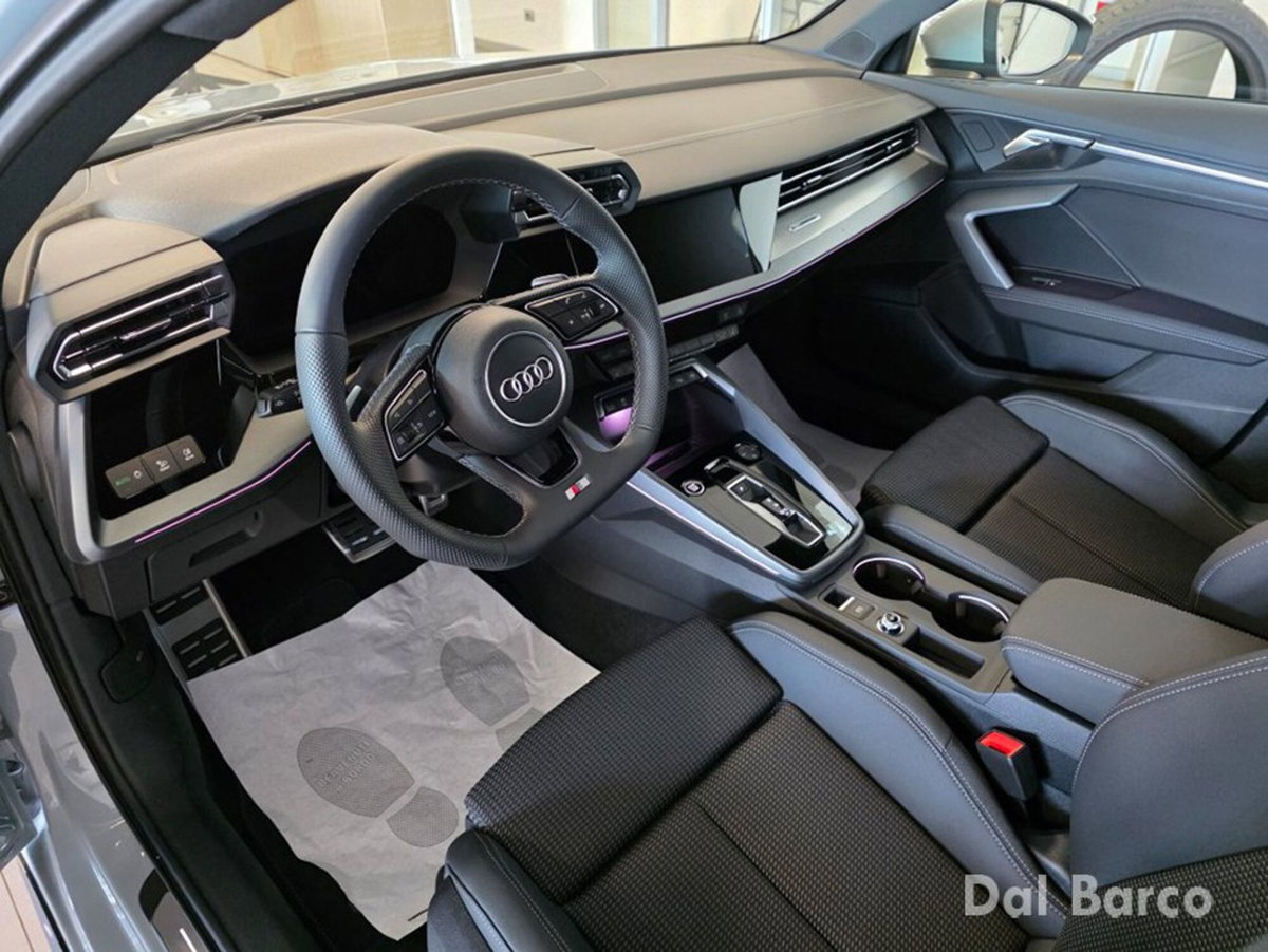 Audi A3 allstreet 2.0 tdi Identity Contrast 150cv s-tronic (12)