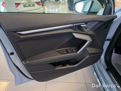 Audi A3 allstreet 2.0 tdi Identity Contrast 150cv s-tronic (15)