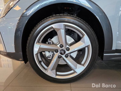 Audi A3 allstreet 2.0 tdi Identity Contrast 150cv s-tronic (8)