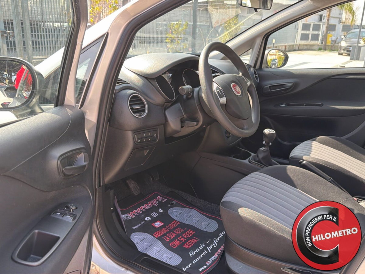 Fiat Punto 1.4 8V 5 porte Natural Power Street (13)