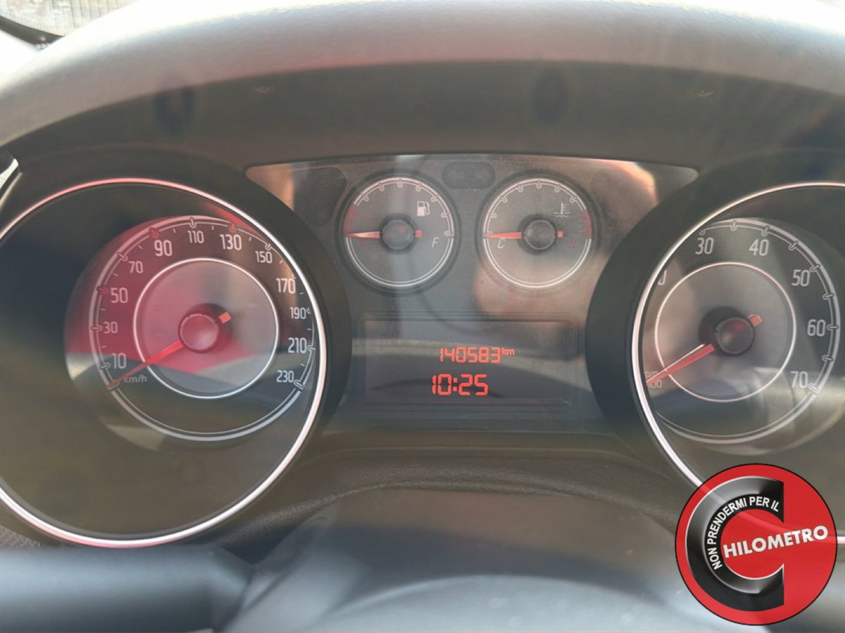 Fiat Punto 1.4 8V 5 porte Natural Power Street (16)