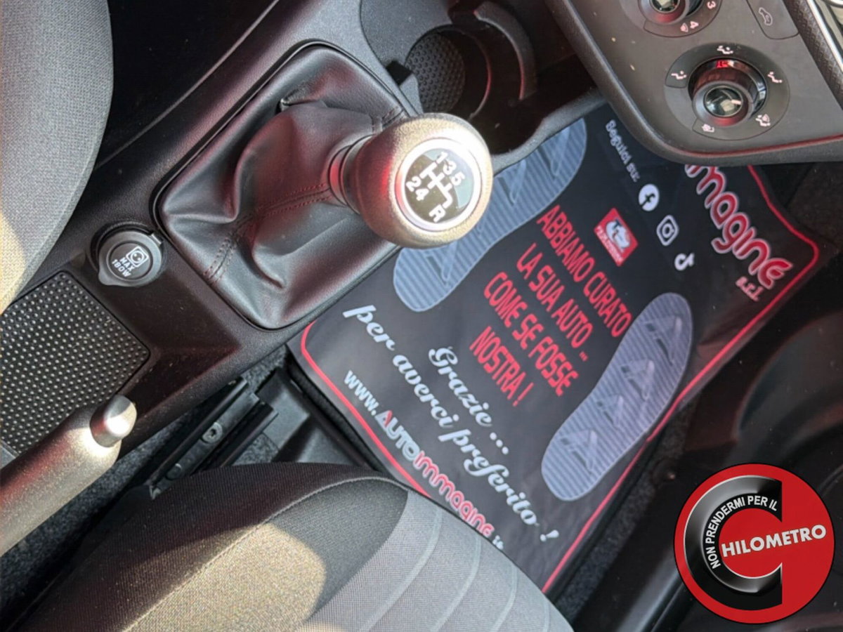Fiat Punto 1.4 8V 5 porte Natural Power Street (19)