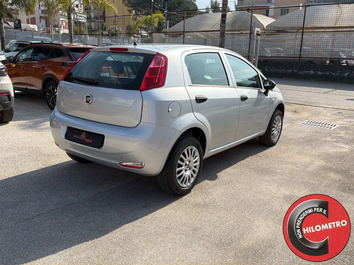 Fiat Punto 1.4 8V 5 porte Natural Power Street (6)