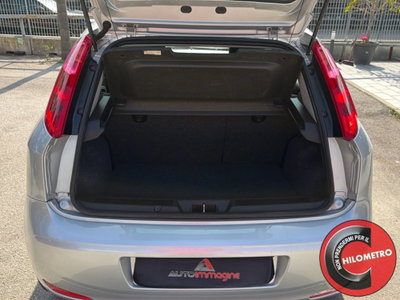 Fiat Punto 1.4 8V 5 porte Natural Power Street (9)