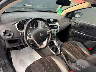 Lancia Delta 1.6 MJT DPF Platino (11)