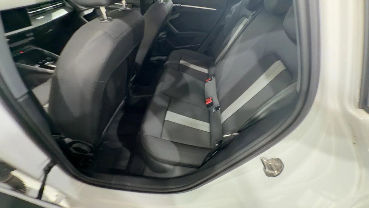 Audi A3 Sedan 35 TFSI S tronic Business Advanced (12)