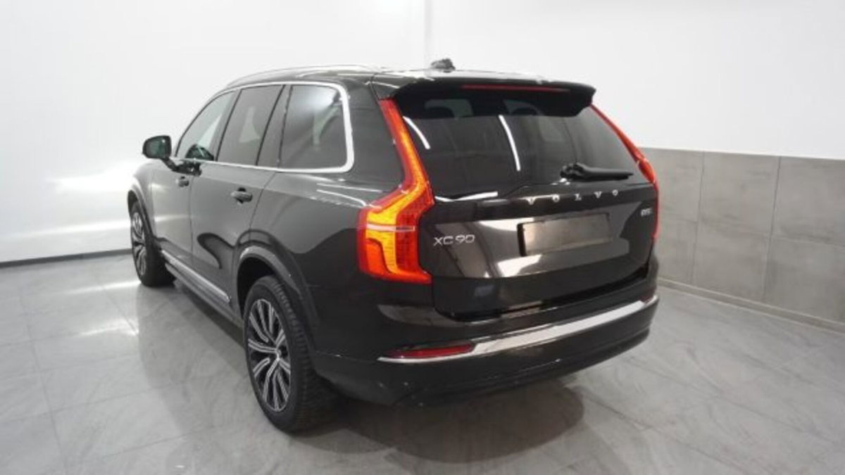 Volvo XC90 B5 (d) AWD automatico Plus Bright (4)