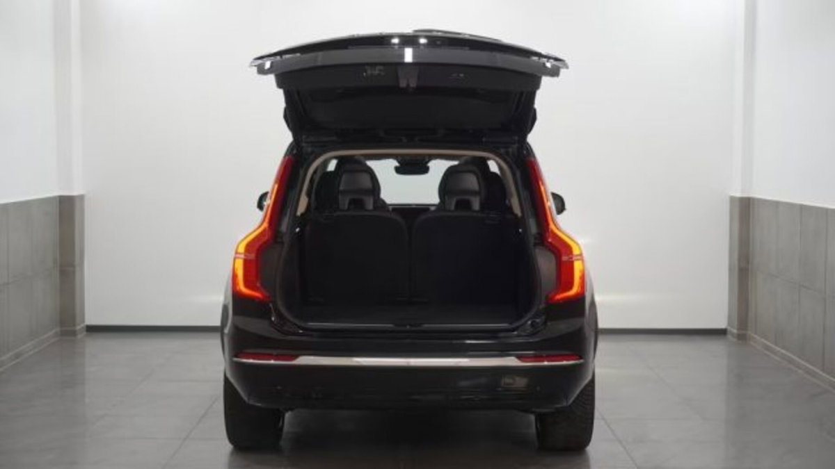 Volvo XC90 B5 (d) AWD automatico Plus Bright (6)