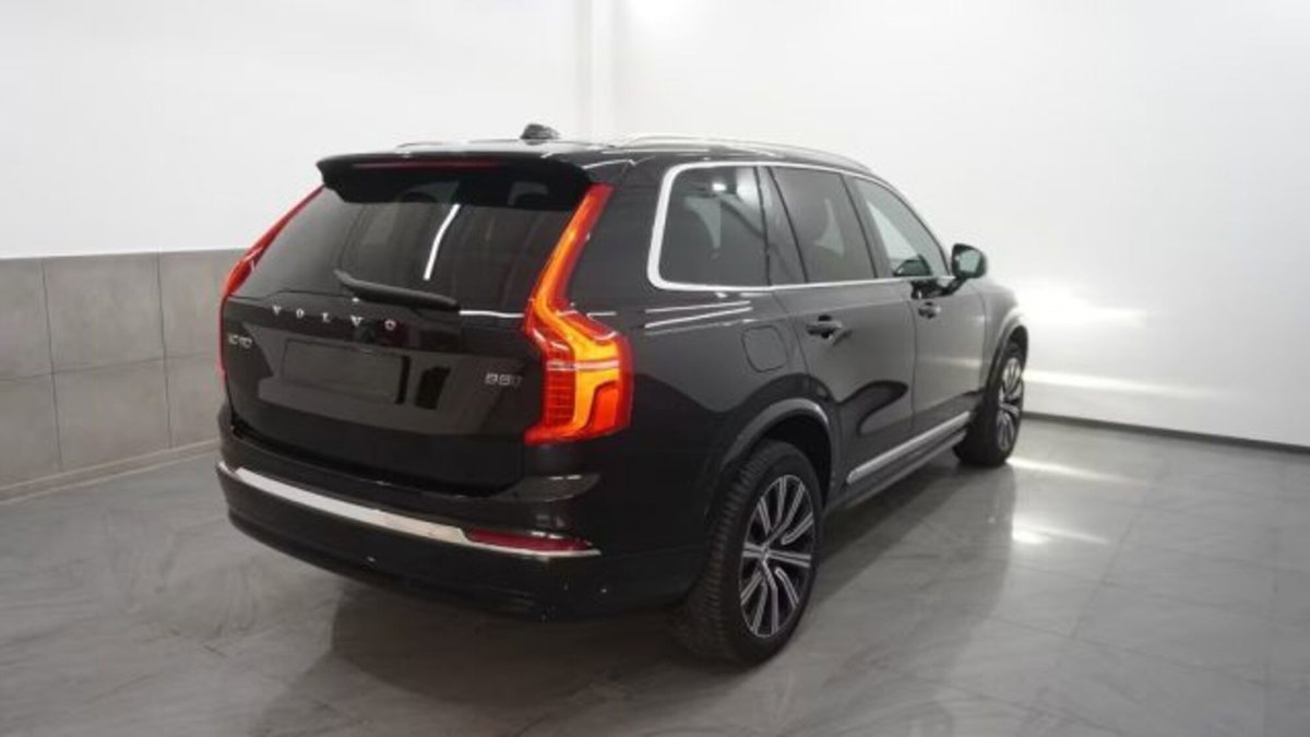 Volvo XC90 B5 (d) AWD automatico Plus Bright (7)