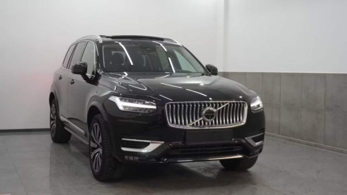 Volvo XC90 B5 (d) AWD automatico Plus Bright (9)