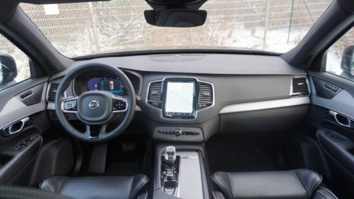 Volvo XC90 B5 (d) AWD automatico Plus Dark (11)
