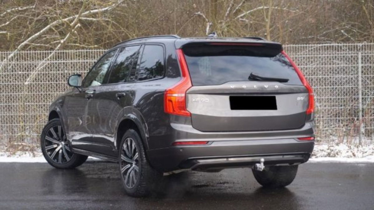 Volvo XC90 B5 (d) AWD automatico Plus Dark (3)