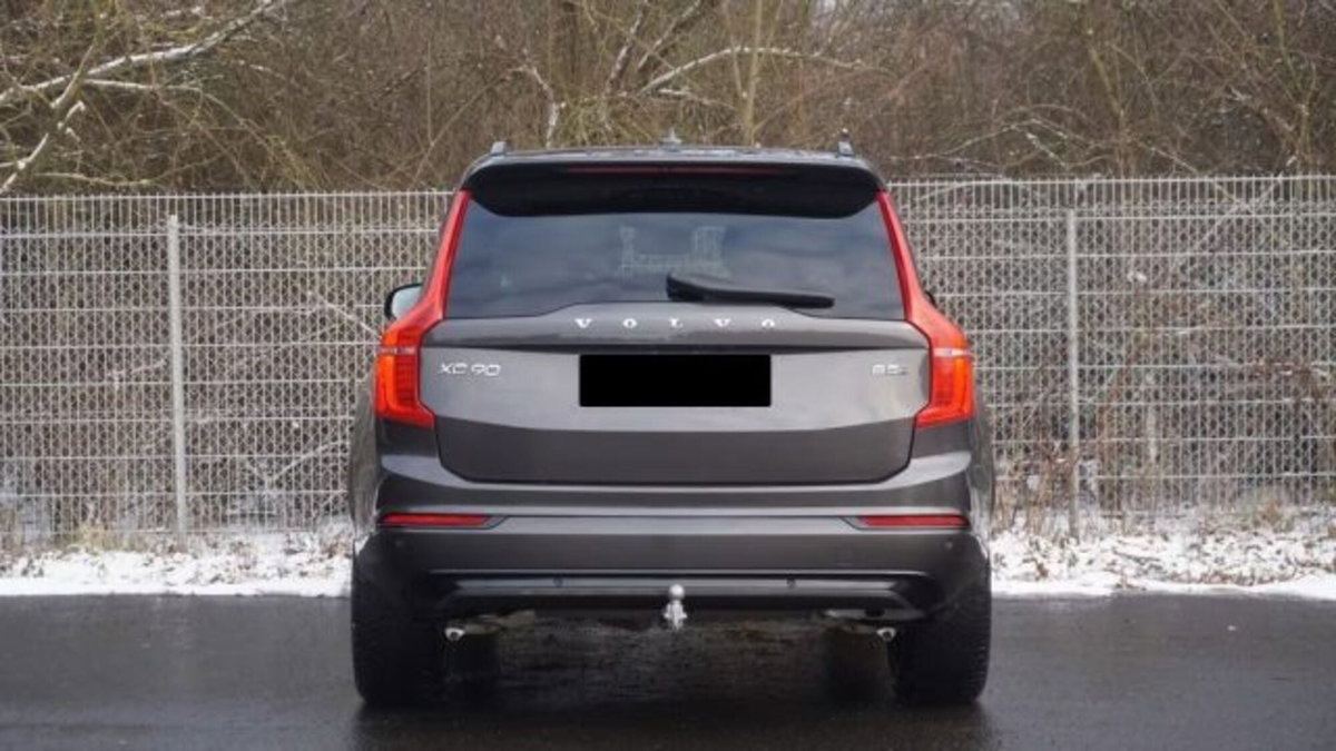 Volvo XC90 B5 (d) AWD automatico Plus Dark (4)