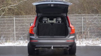 Volvo XC90 B5 (d) AWD automatico Plus Dark (5)