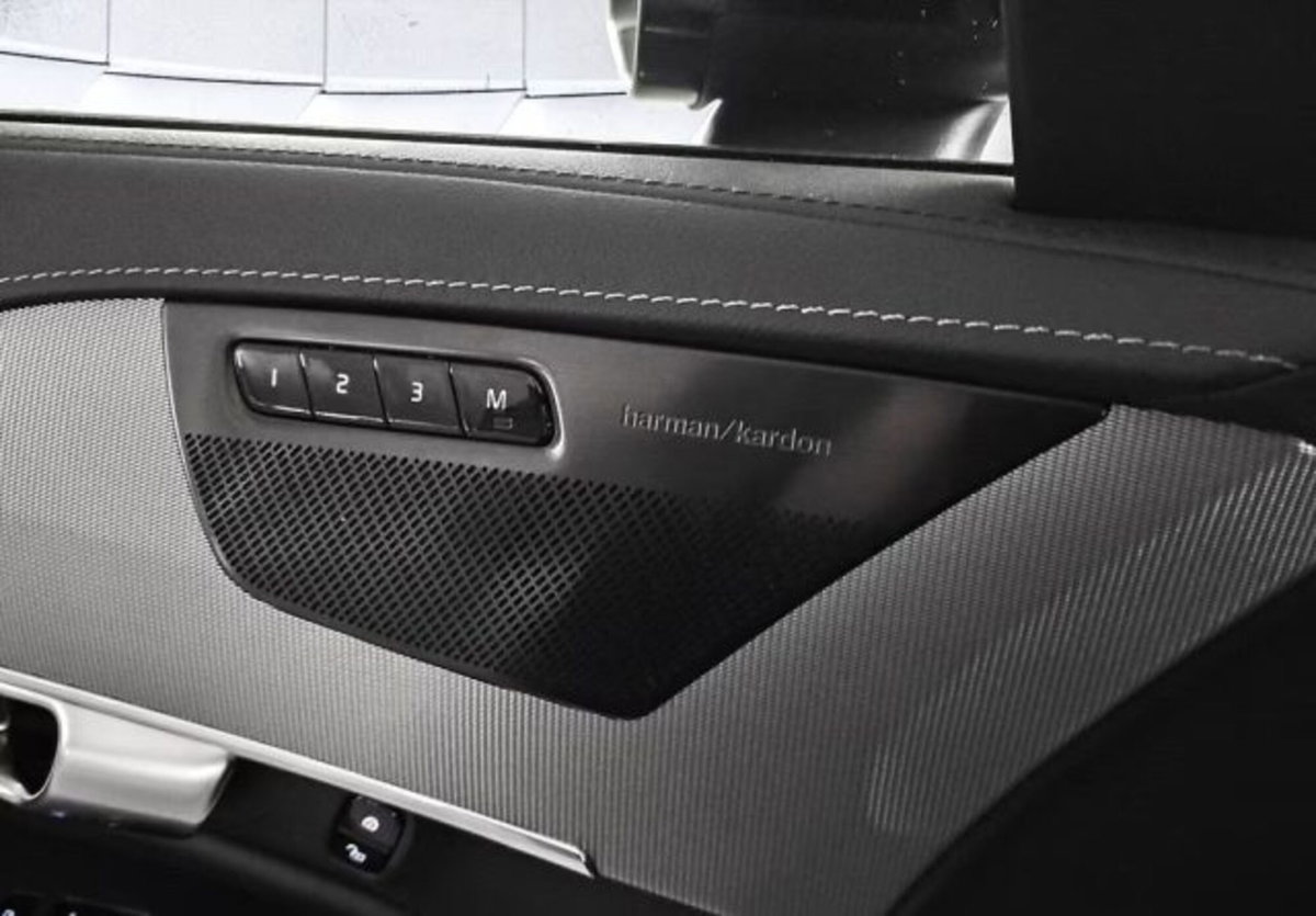 Volvo XC90 B5 (d) AWD automatico Plus Dark (16)