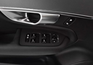 Volvo XC90 B5 (d) AWD automatico Plus Dark (17)