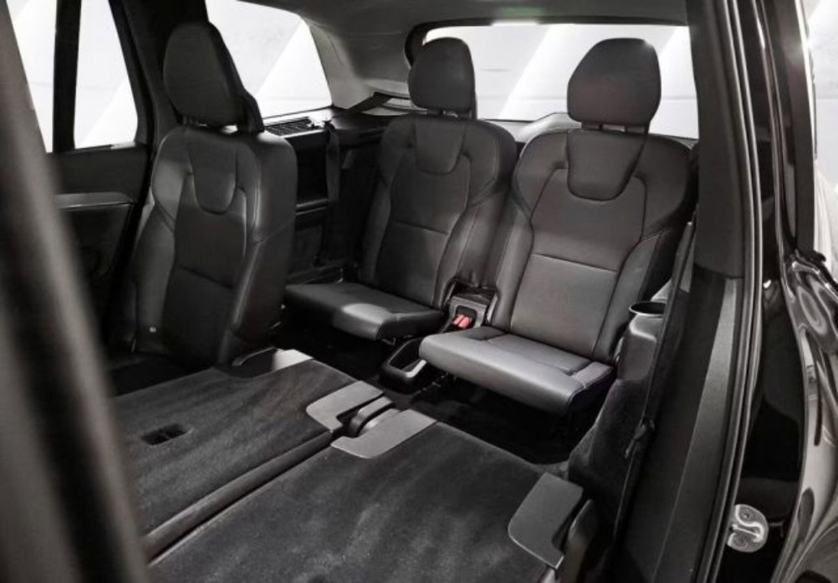 Volvo XC90 B5 (d) AWD automatico Plus Dark (7)