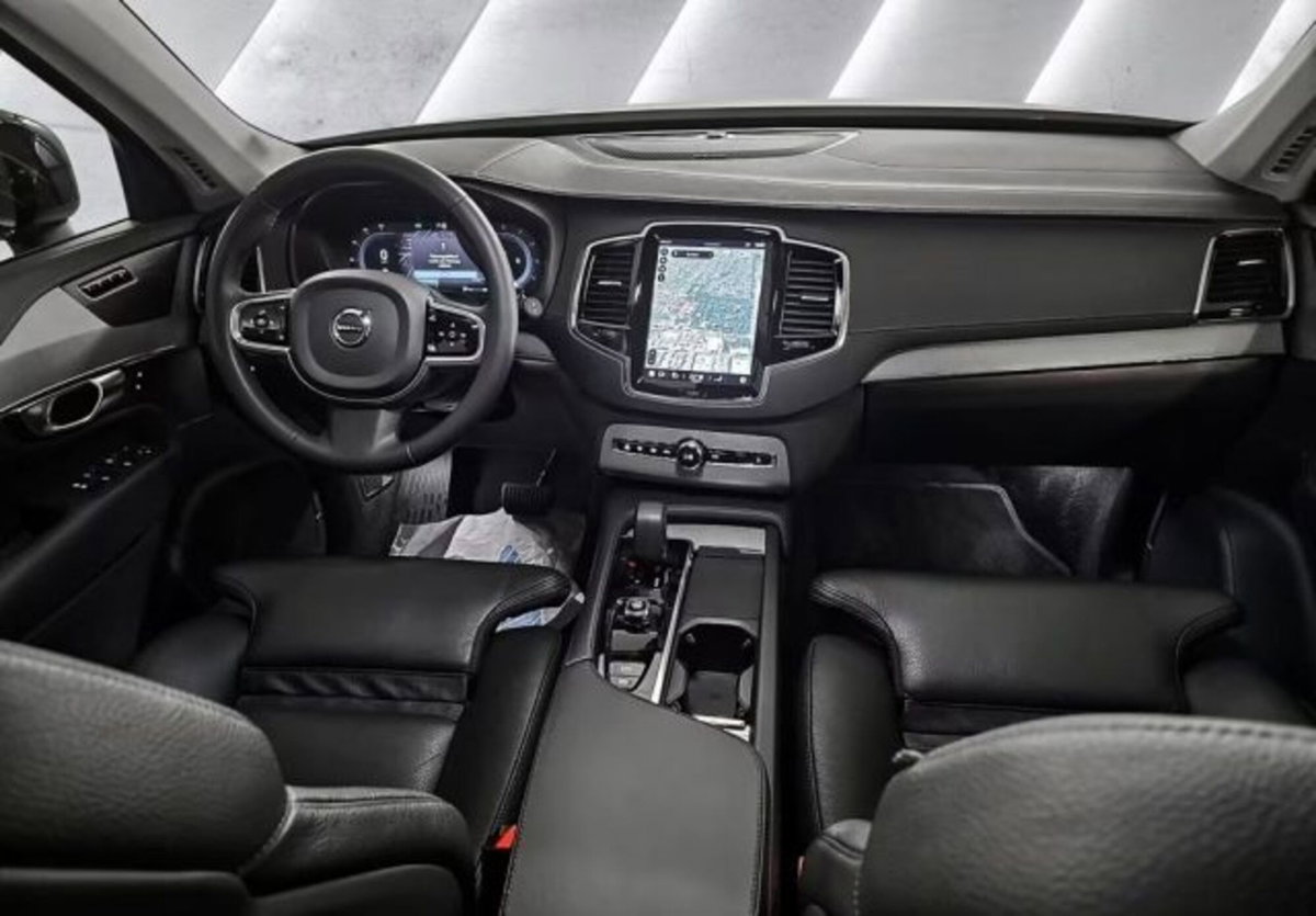 Volvo XC90 B5 (d) AWD automatico Plus Dark (8)