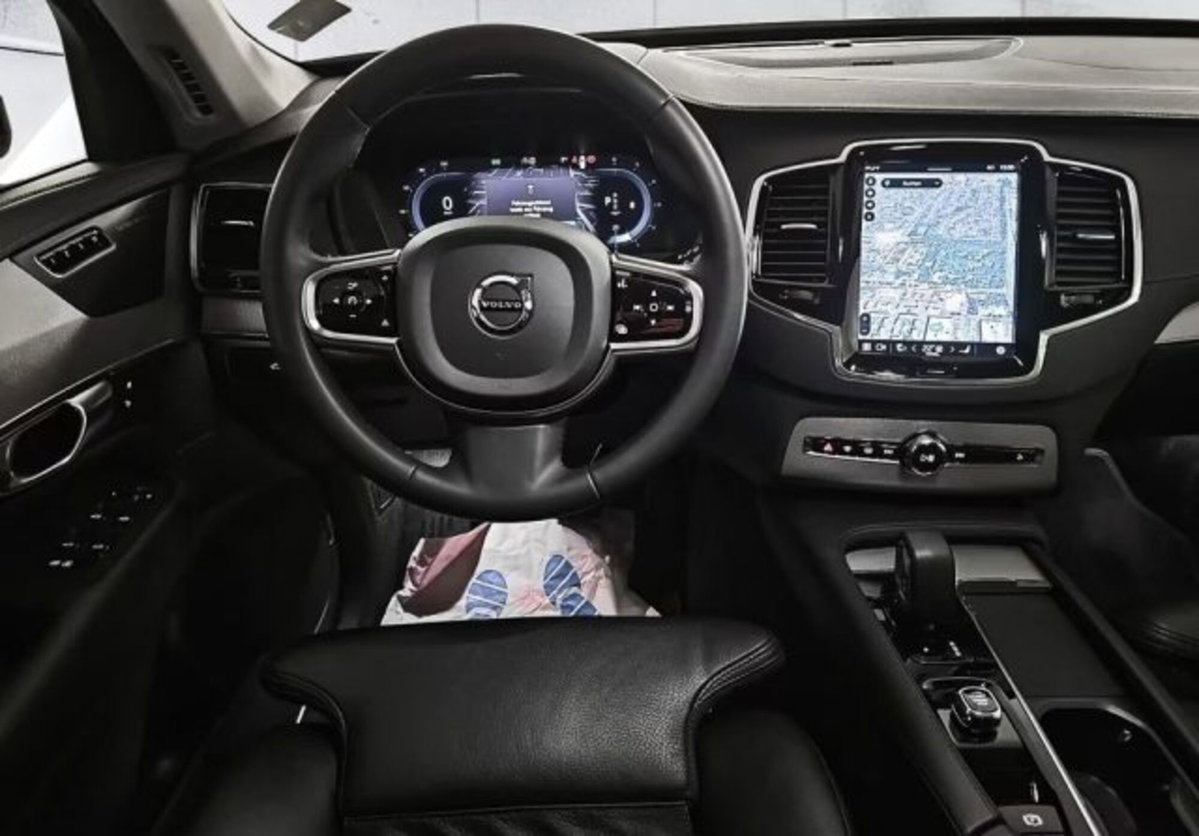 Volvo XC90 B5 (d) AWD automatico Plus Dark (9)