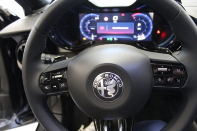 Alfa Romeo Junior 1.2 ibrida 145cv edct6 (13)