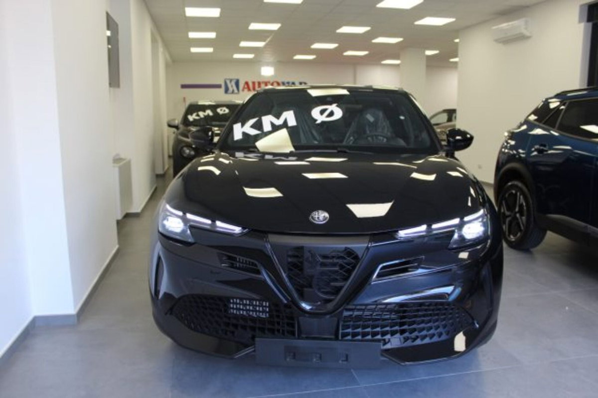 Alfa Romeo Junior 1.2 ibrida 145cv edct6 (2)
