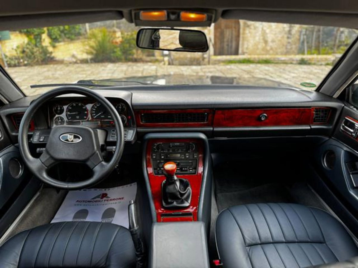 Jaguar XJ6 3.2 cat (12)
