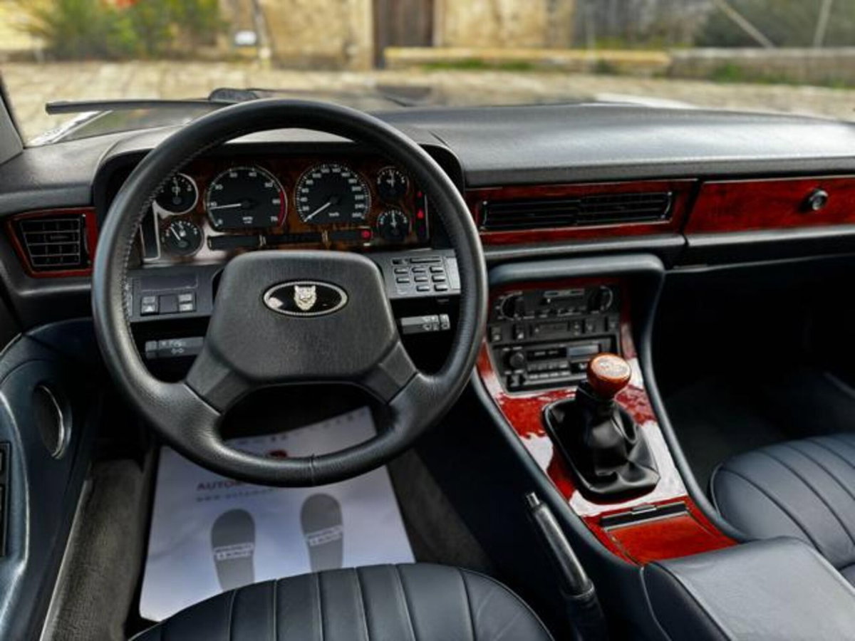 Jaguar XJ6 3.2 cat (13)