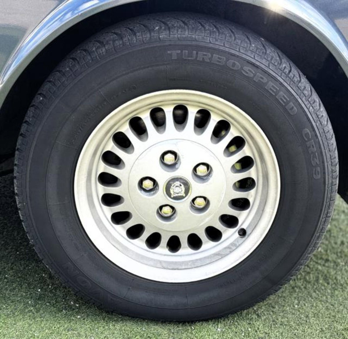 Jaguar XJ6 3.2 cat (18)