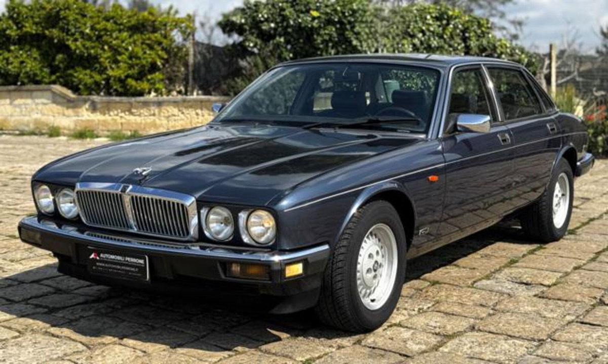 Jaguar XJ6 3.2 cat (5)