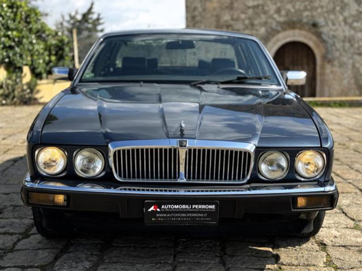 Jaguar XJ6 3.2 cat (7)
