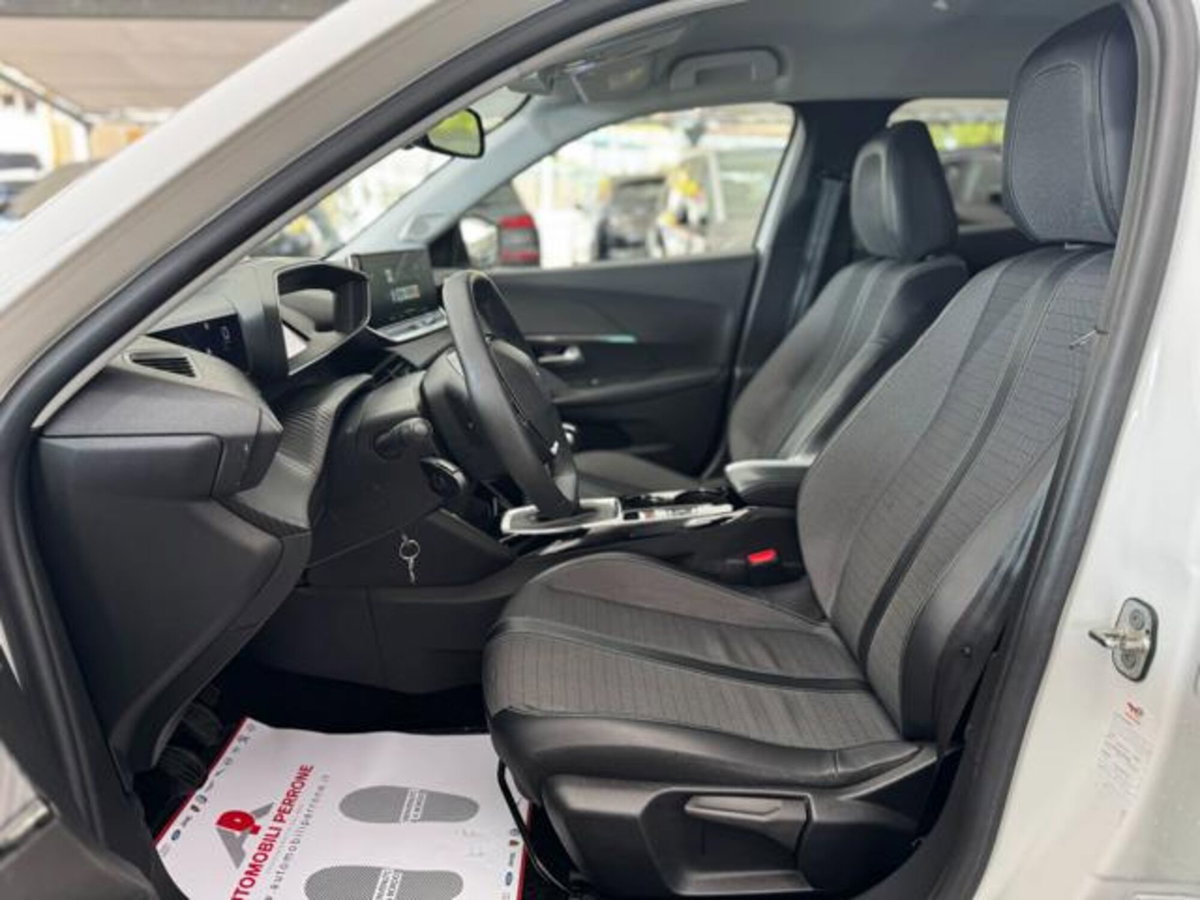 Peugeot 2008 BlueHDi 110 S&S Allure (8)