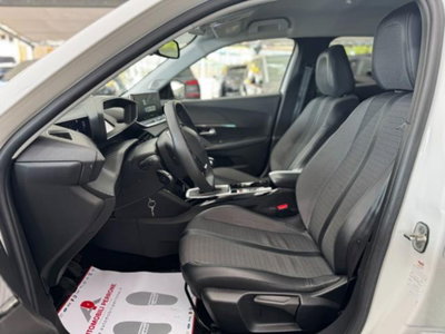 Peugeot 2008 BlueHDi 110 S&S Allure (8)
